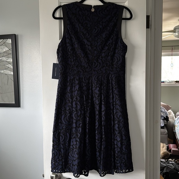 Brand new Tommy Hillfiger dress in lace - Picture 5 of 8